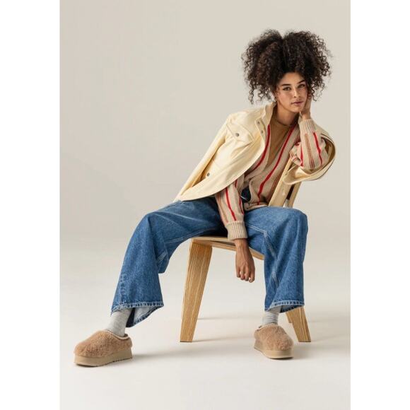 🆕Ugg Tazz Maxi Curly Platform Slipper Women’s New Size 9 - Picture 2 of 10